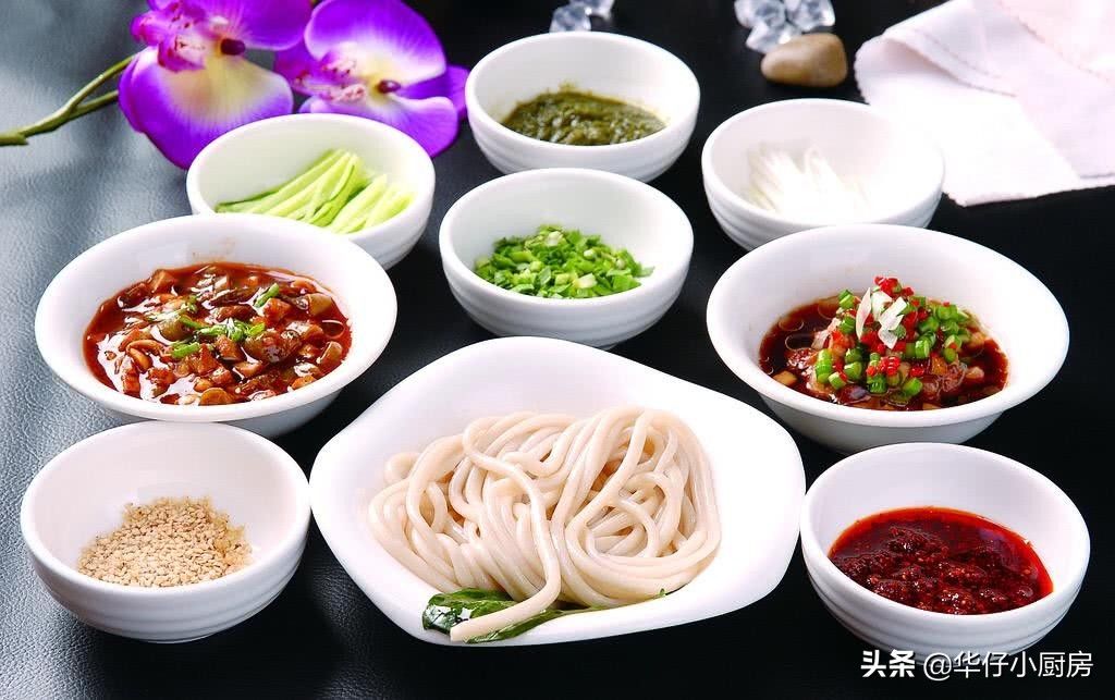 过生日都吃啥，图三你肯定不知道是什么意思