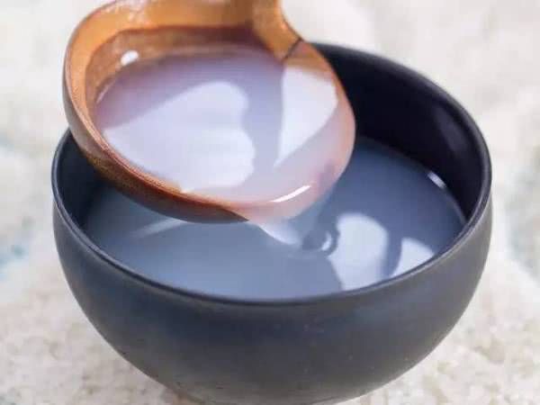 4个宝宝可以吃辅食吗？3款4个月大宝宝辅食推荐，简单易学